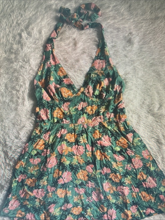 Meet the Posher Dresses & Skirts - Meet your Posher, Danielle